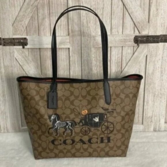 NWT Coach City Tote In Signature Canvas With Halloween Horse And Carriage - Picture 1 of 5
